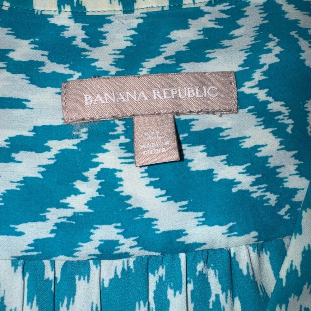 Banana Republic Blue Geometric Blouse - Picture 2 of 8